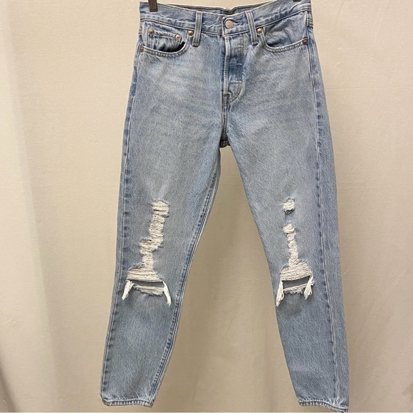 Levi’s 26 (2/3) Wedgie Icon Ripped High Rise Women’s Straight Cropped Jeans - Picture 14 of 16